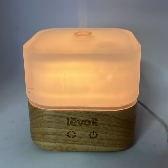 Levoit Ultrasonic Essential Oil Diffuser Aromatherapy EO Mist Vapor - Picture 3 of 10